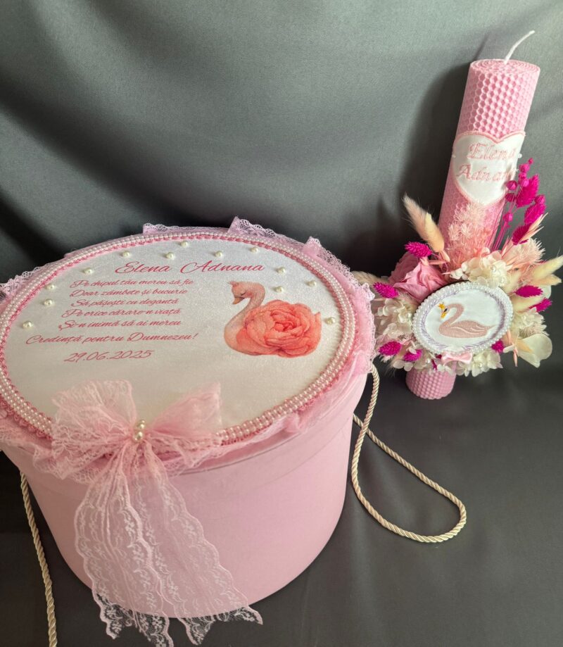 Set trusou lebada cu rochita personalizata si lumanare
