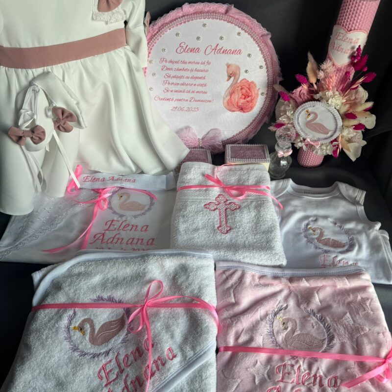Set trusou lebada cu rochita personalizata si lumanare