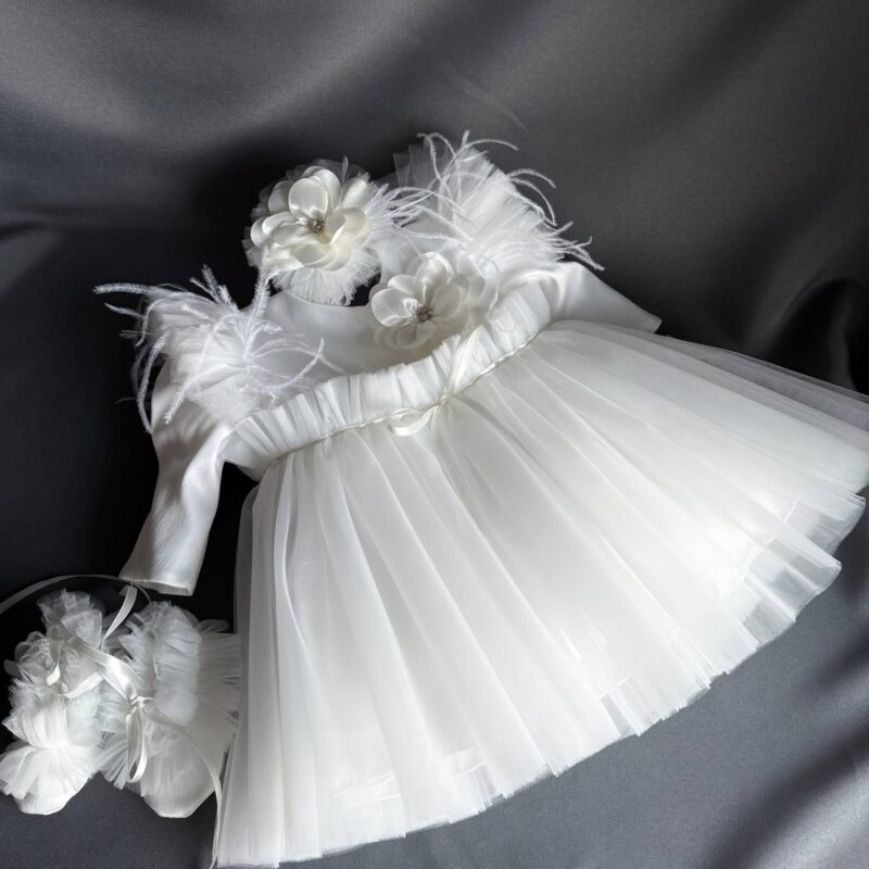 Rochita Alba cu Botosei